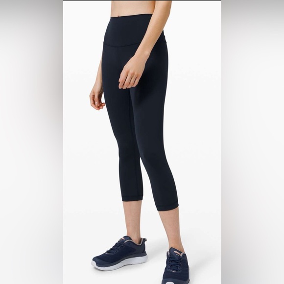 NWOT Lululemon Wunder Train High-Rise Crop 21" True Navy - Picture 2 of 5
